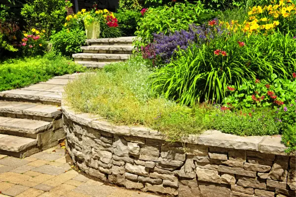 How Belleview Homeowners Use Retaining Walls to Solve Stubborn Yard Problems
